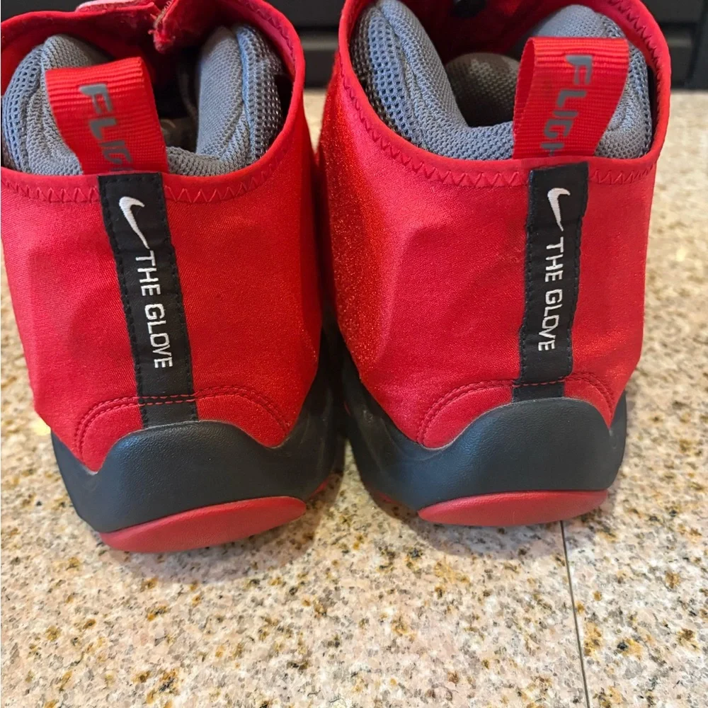 Men’s 11 Nike air zoom flight 98 Miami heat edition shoe. - Picture 7 of 11